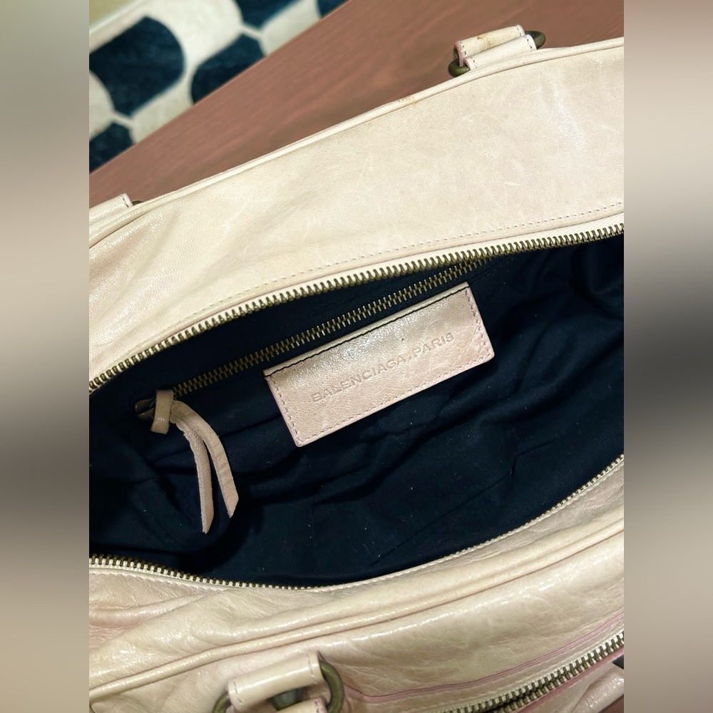 Balenciaga Twiggy City Bag β Nude/Blush - Picture 4 of 9
